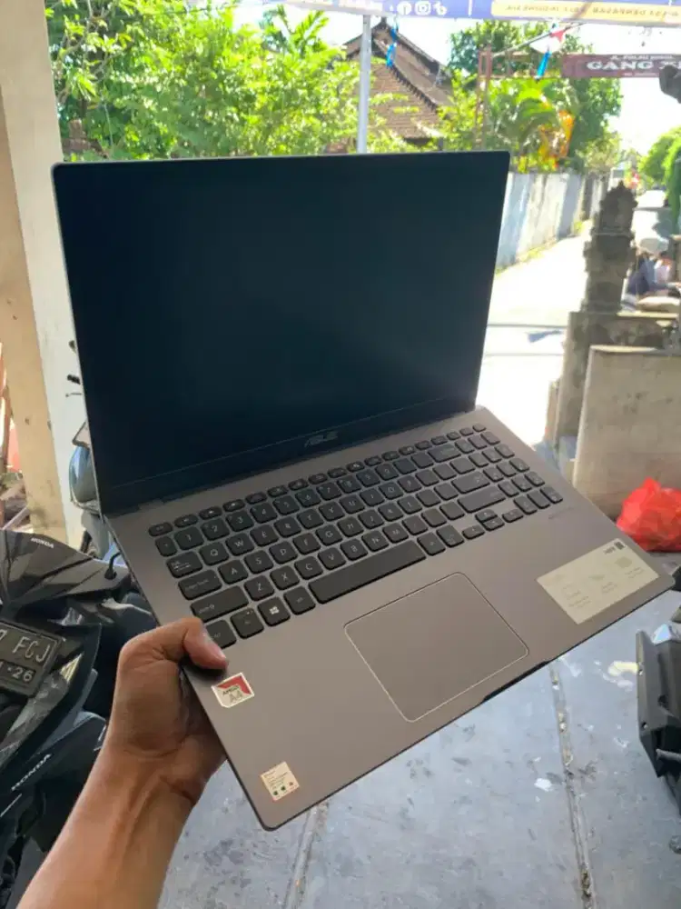 Asus vivobook ram 8