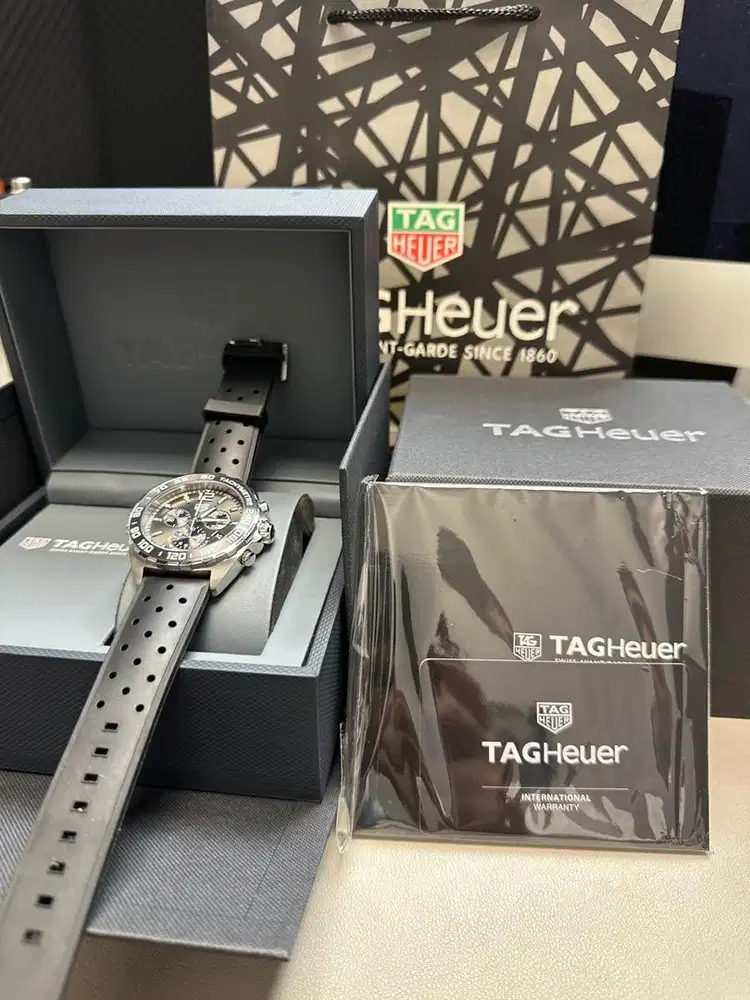 Tag Heuer CAZ1011