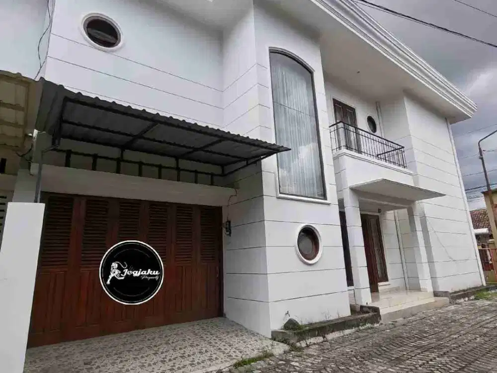 Rumah mewah modern dalam cluster Exclusive selangkah dari kampus UNY UGM