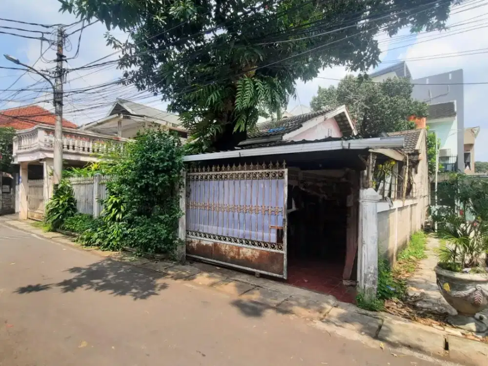 Rumah 1 Lantai di Radio Dalam. Lingkungan Tenang. Unfurnished.