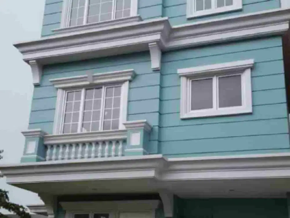 Dijual Rumah 3 lantai di Omaha Gading Serpong