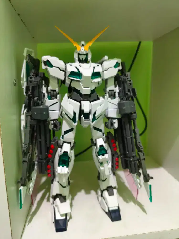 MG 1/100 Full Armor Unicorn Gundam BANDAI