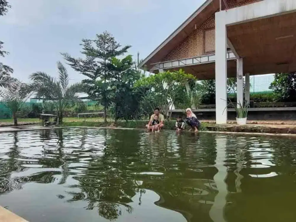 Dijual Villa luas harga murah lokasi dalam perumahan view gunung dan sungai di bandung