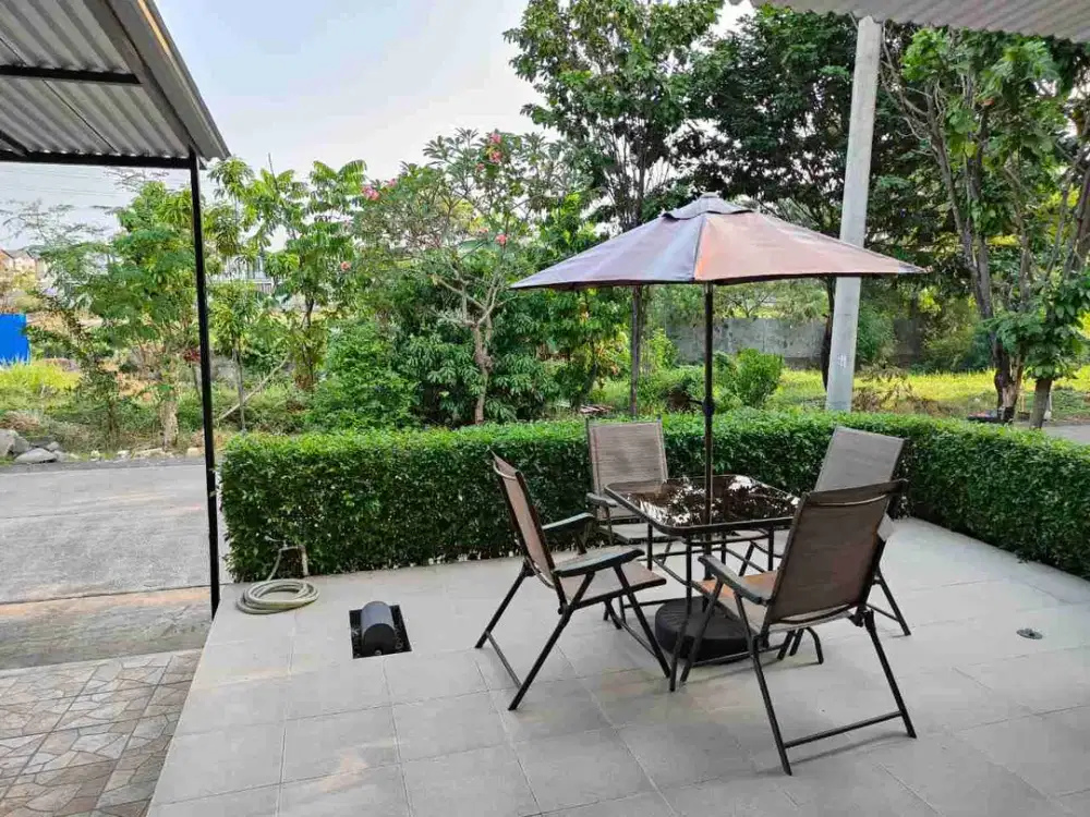 Rumah Luas 128 m2 Hadap Tanah Kosong di Taman Piccadilly Lippo Cikarang