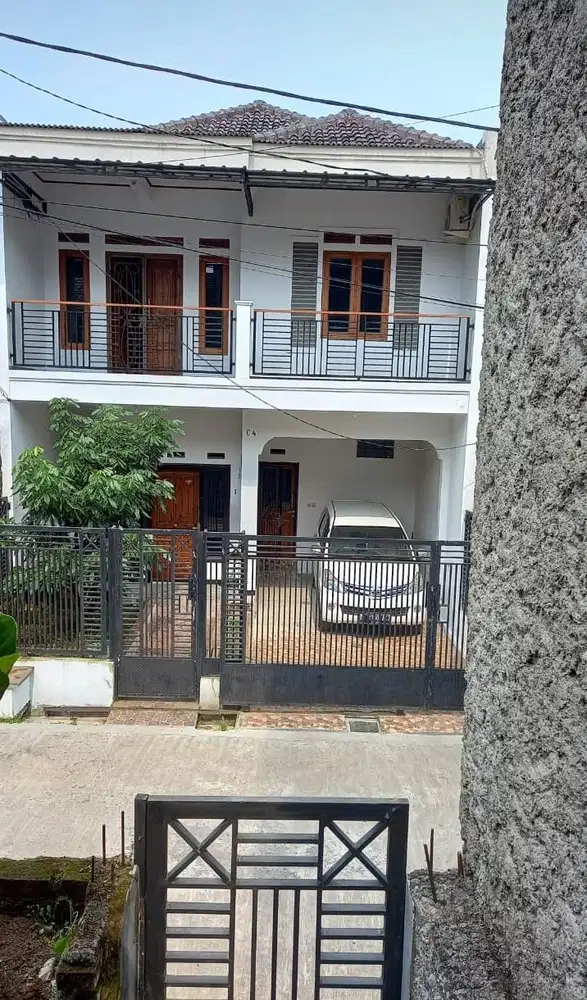 DIKONTRAKAN RUMAH 2 LANTAI MURAH