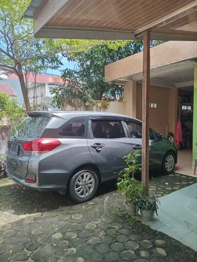 Mobilio 2014 full ori. Km rendah