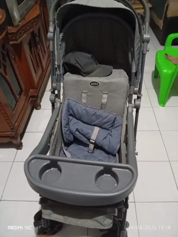 Stroller bayi sudah tidak terpakai