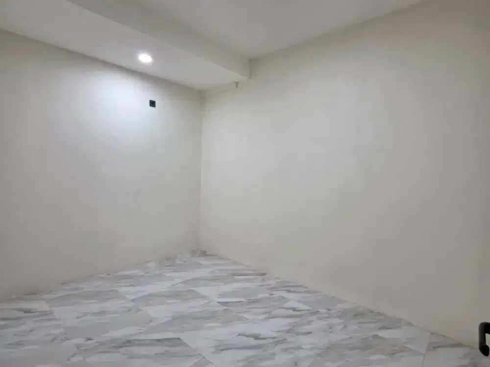 Dijual Rumah di Babatan Pantai