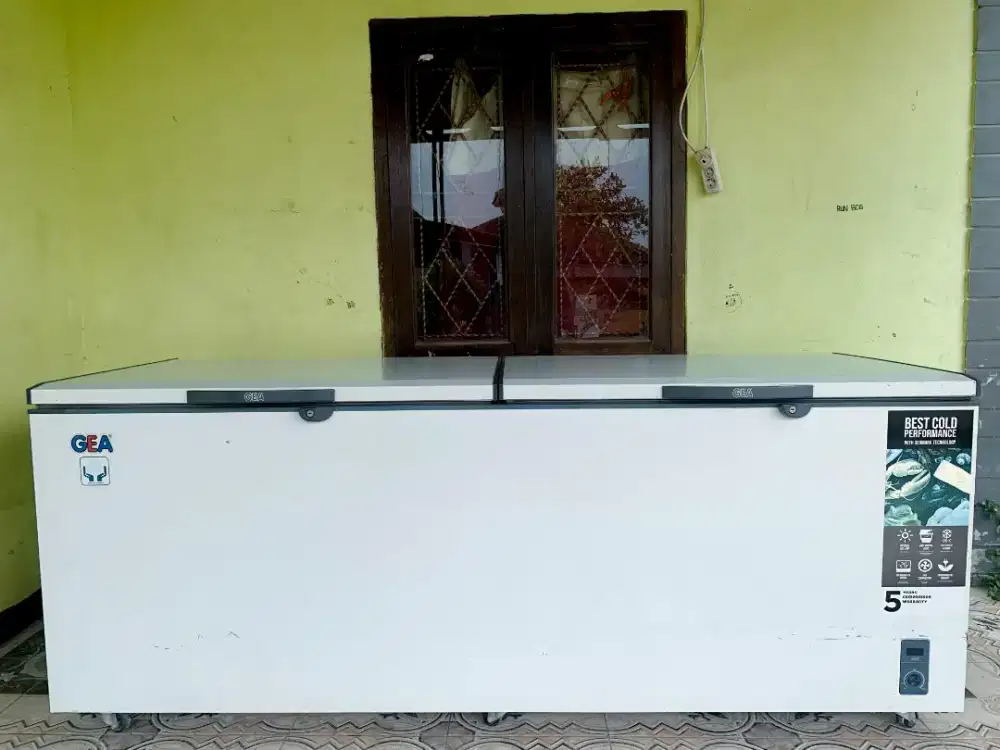 FREEZER GEA KEPITING MESIN ORI UK 1200 LITER.