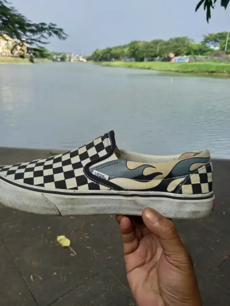 Sepatu vans ofthewall