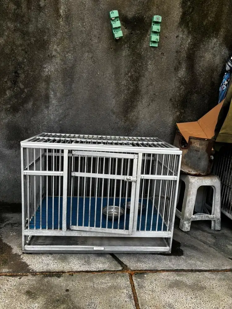 Kandang anjing aluminium