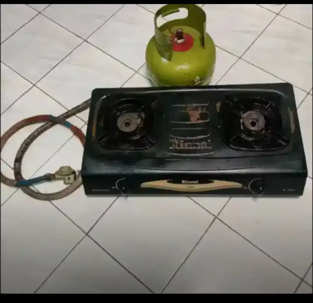 Jual.kompor Rinai 2tungku lengkap 300rb