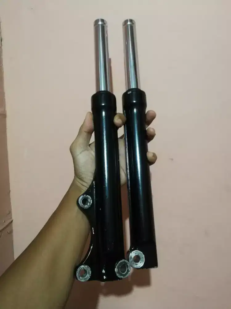 ORIGINAL SHOCK SHOCKBREAKER DEPAN MIO SMILE 28D