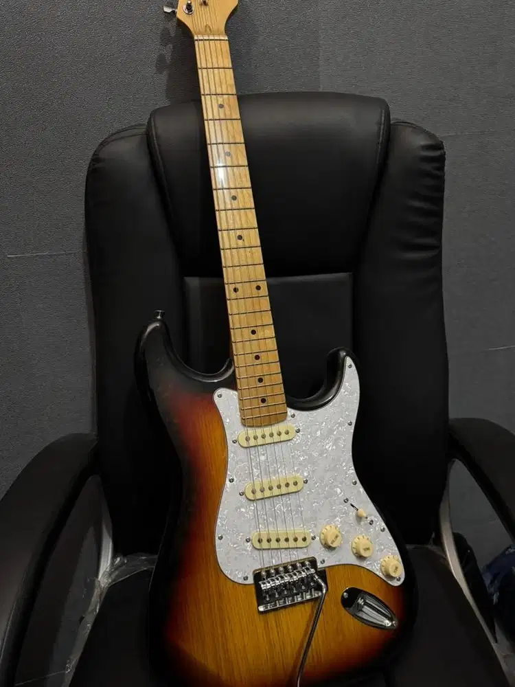 Gitar Listrik Legacy Eg 102 (100% ori dan mulus)