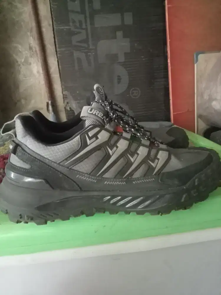 Sepatu gunung weidenmann hinterhalt 02