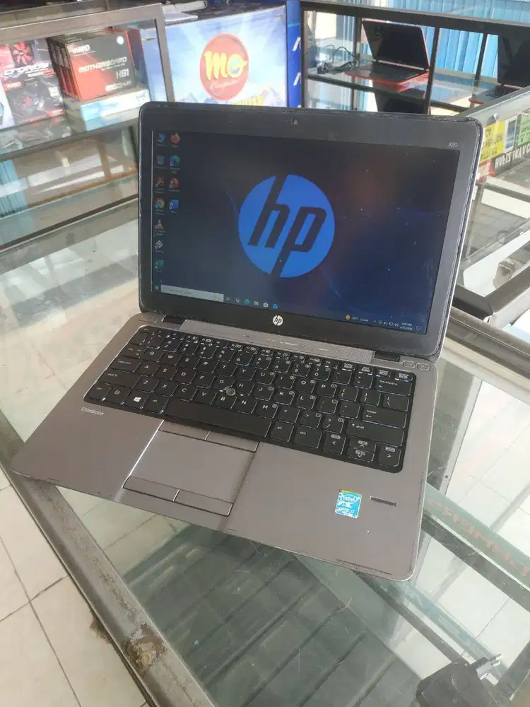 HP 12 INCH core i7 gen 4 / 4gb ram / 128gb ssd / BERGARANSI MURMERRR!!