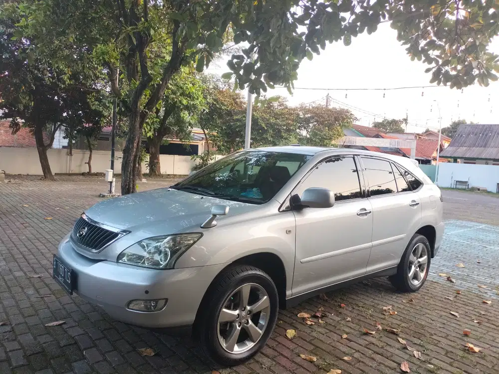 Toyota Harrier 2011 Bensin