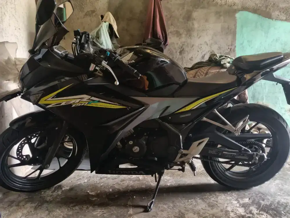 Honda CBR 150 THN 2016