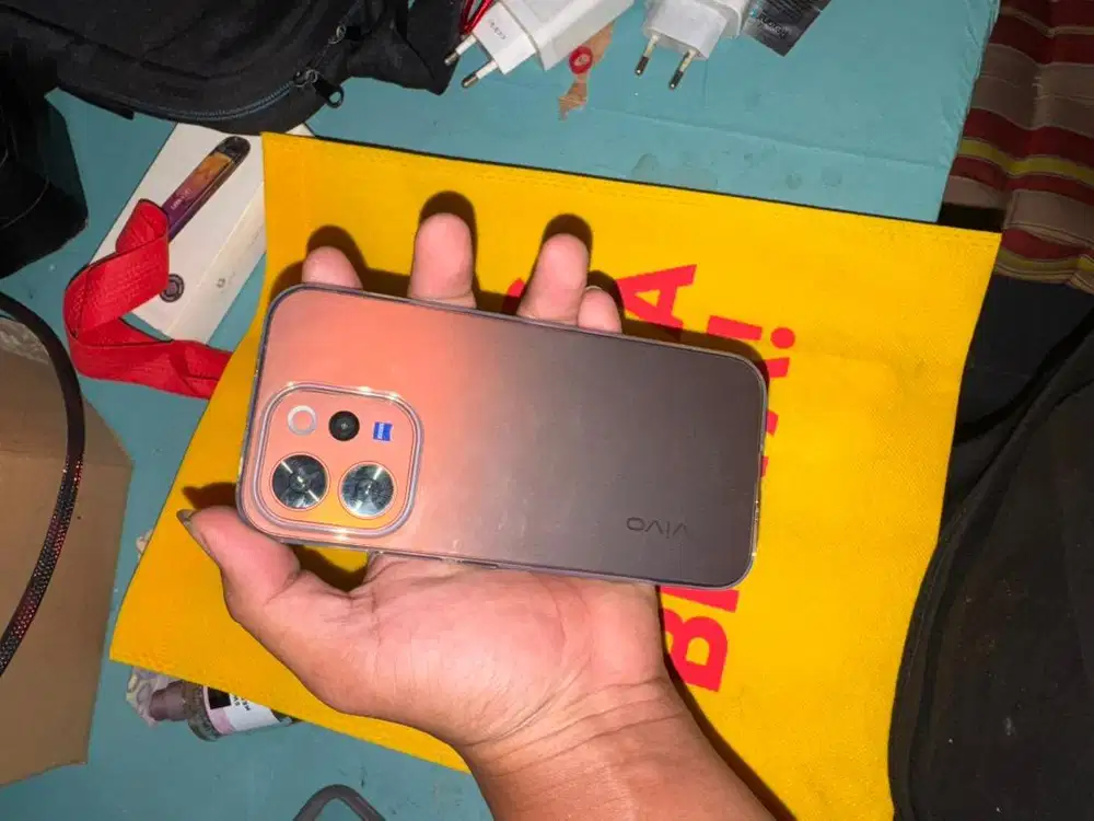 Vivo v70 zeis 12/256