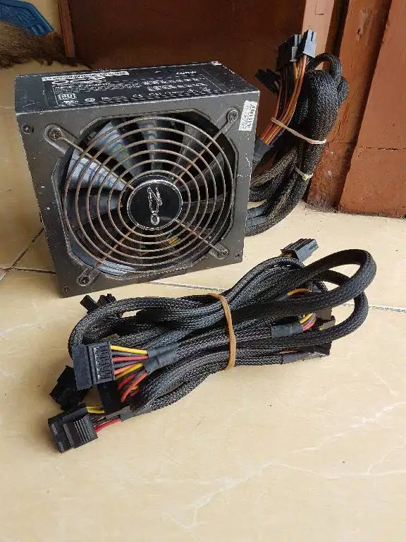 PSU OCZ ModXStream 600w 80+ 2x8 pin vga Semi Modular