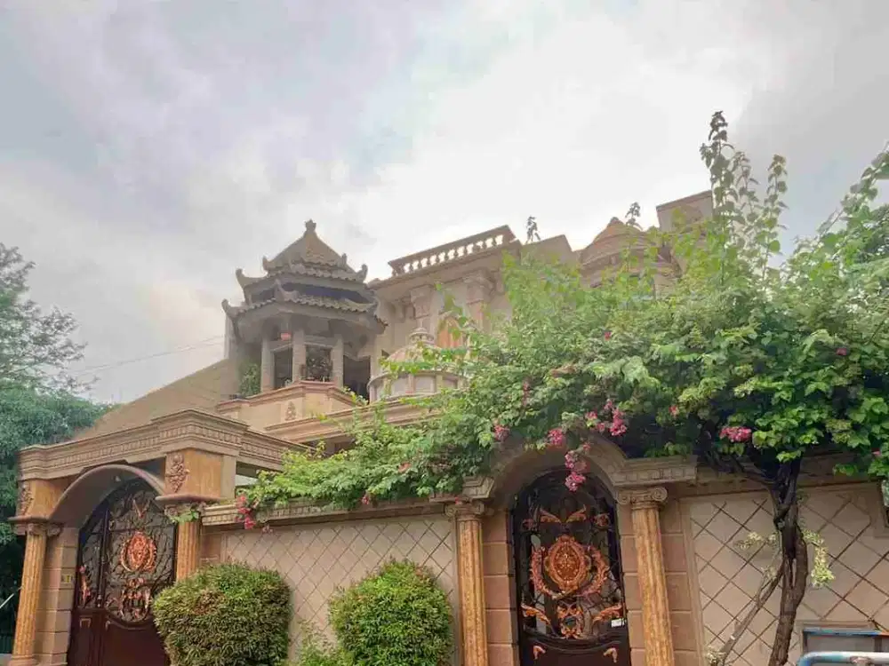 RUMAH MEWAH Rungkut Harapan dekat Raya Merr