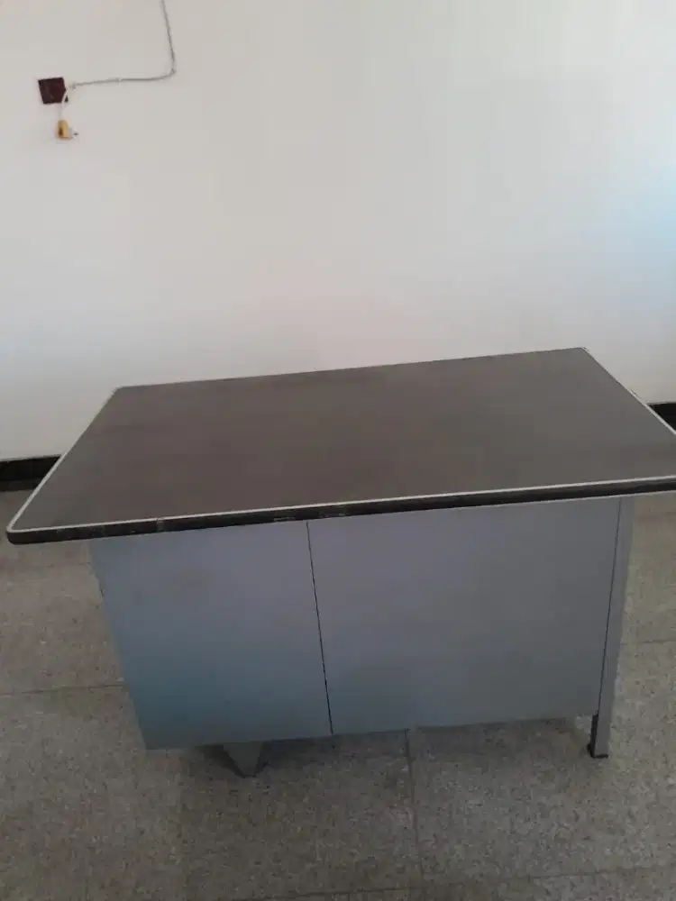 Meja Kantor File Kabinet dari Besi