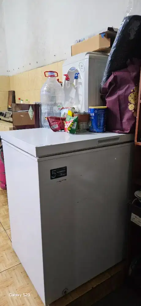 JUAL FREEZER MERK MIDEA