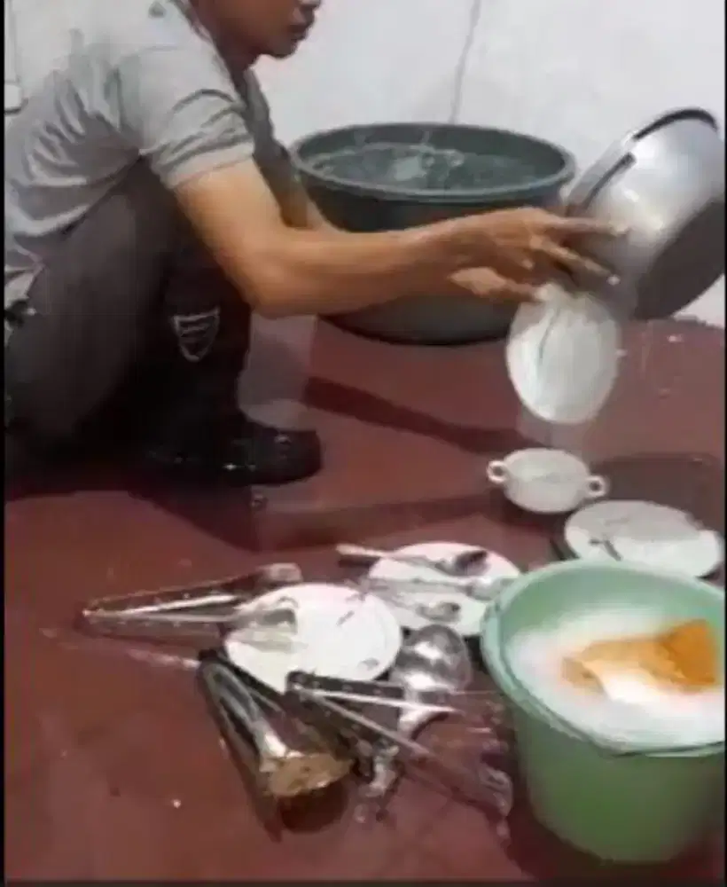 Dibutuhkan kru cuci/operasional