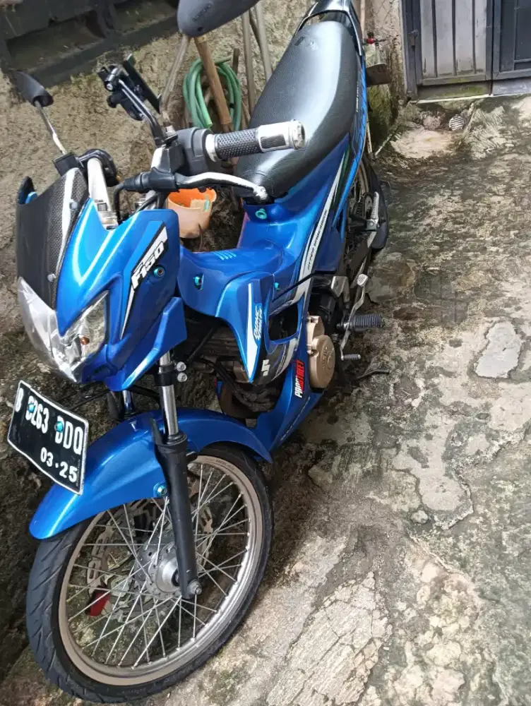Di jual satria Fu tahun. 2005 ss lengkap pajak off 3x