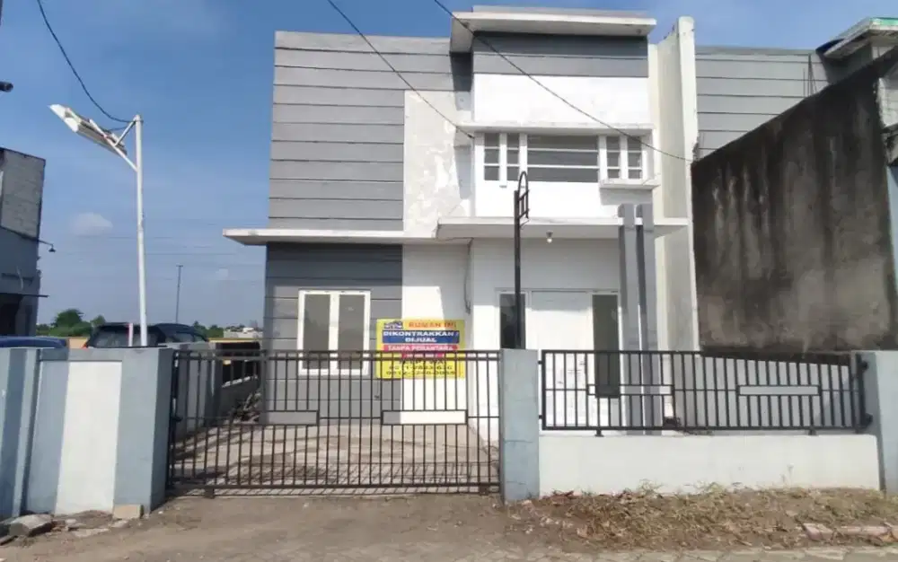 DISEWAKAN RUMAH TAHUNAN