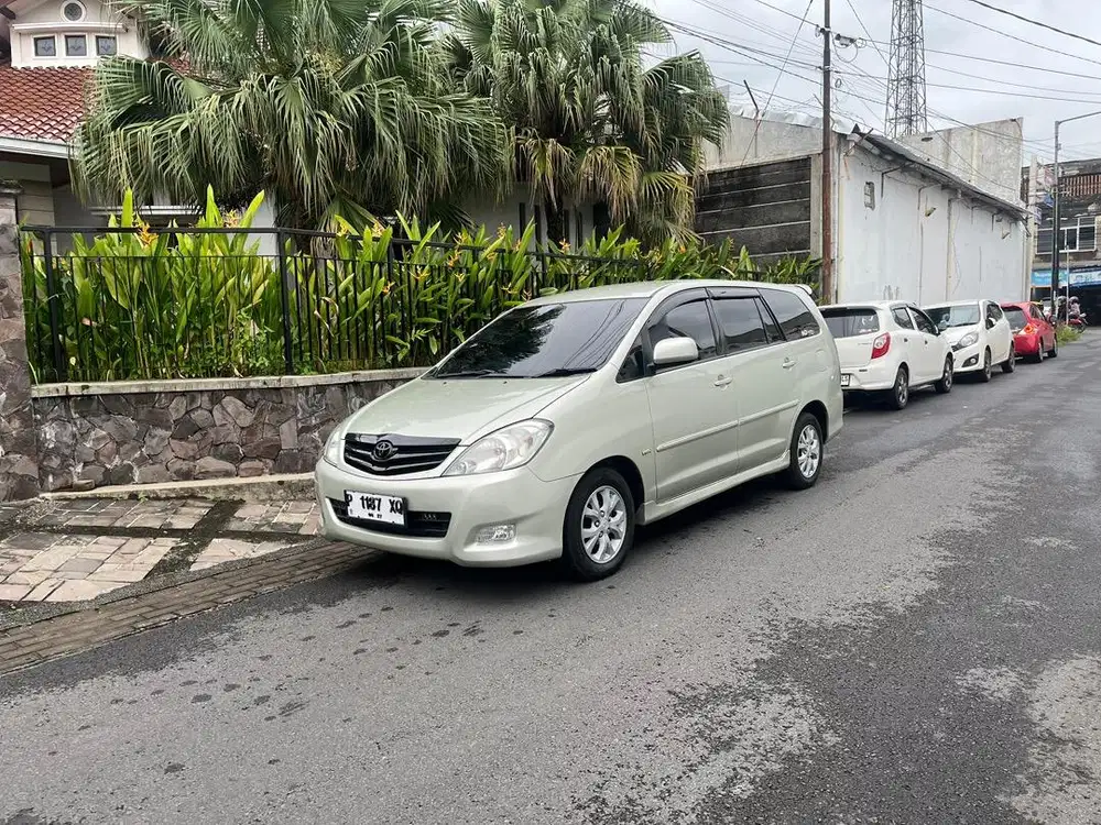 Innova g at bensin 2010