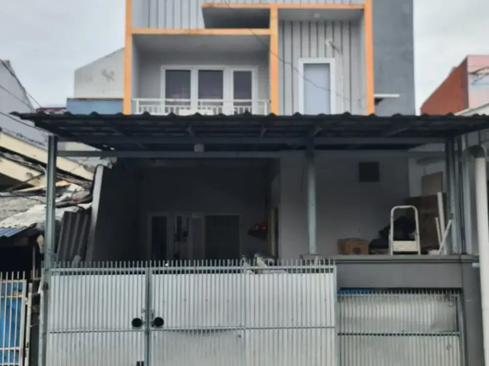 Rumah Siap Huni di Kalideres Permai, Strategis, Hadap Timur