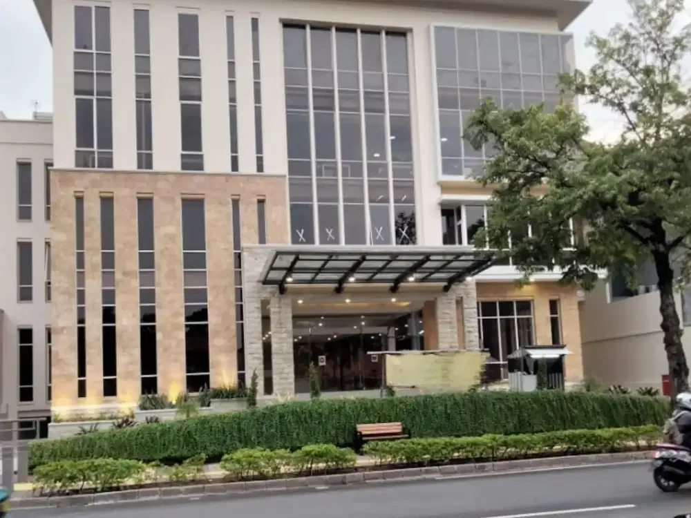 Gedung 4 lantai di lokasi strategis Kemang