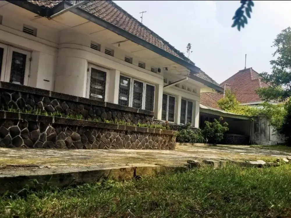 DIJUAL SEGERA RUMAH SAYAP CIHAMPELAS ATAU SAYAP PAJAJARAN BANDUNG HITUNG TANAH