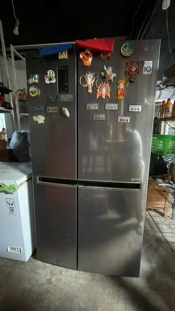 Kulkas 4 pintu LG