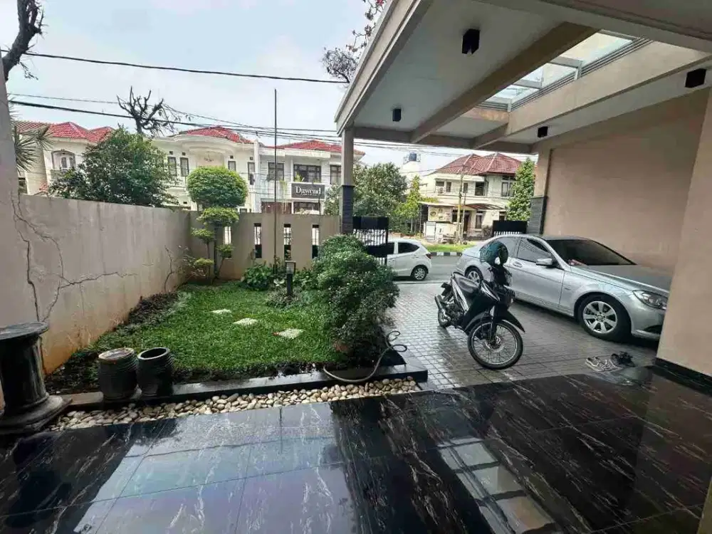 Hot Location! Rumah Strategis di Galaxi Boulevard – Siap Usaha Kuliner