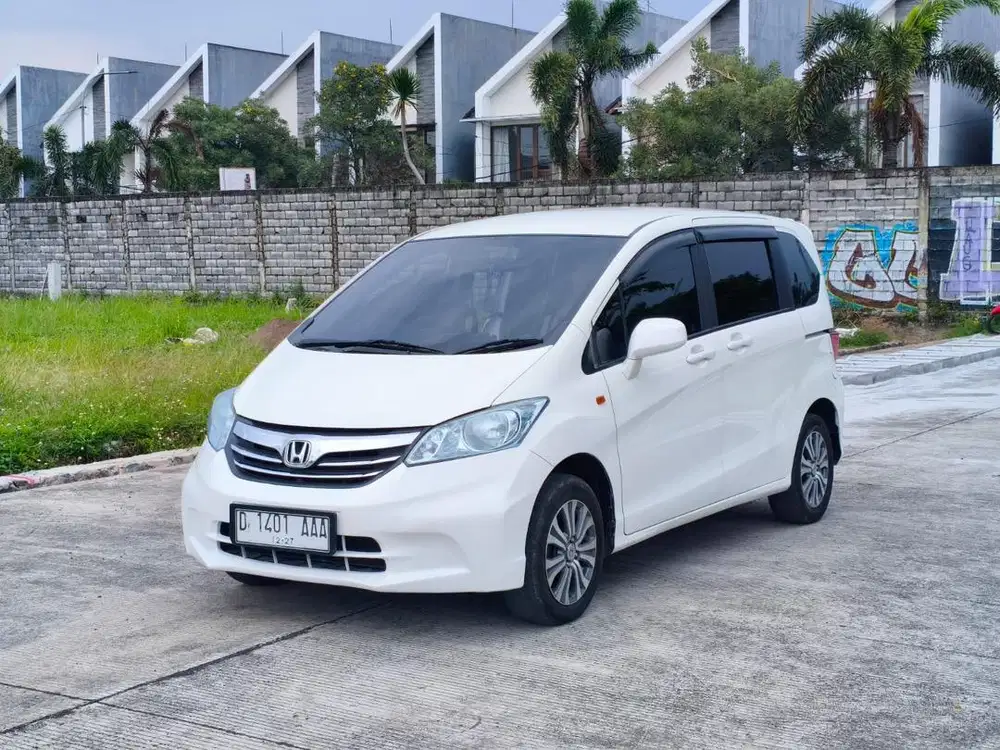Honda Freed SD 2012 Automatic