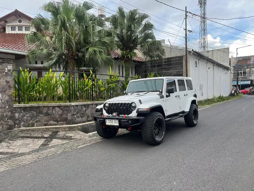 Jeep wrangler jk sport bensin 2013