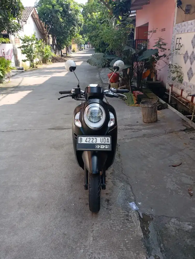 Dijual Honda Scoopy tahun 2024 warna hitam pajak off 1x motor rawatan