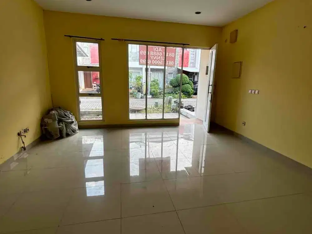 Disewakan rumah 2 lt 8 x 15 m2 di Golf Lake Residences ada 3+1 kt 3 km unfurnished, carport 2 mobil, siap huni, Ayo survey & nego yuk !!!
