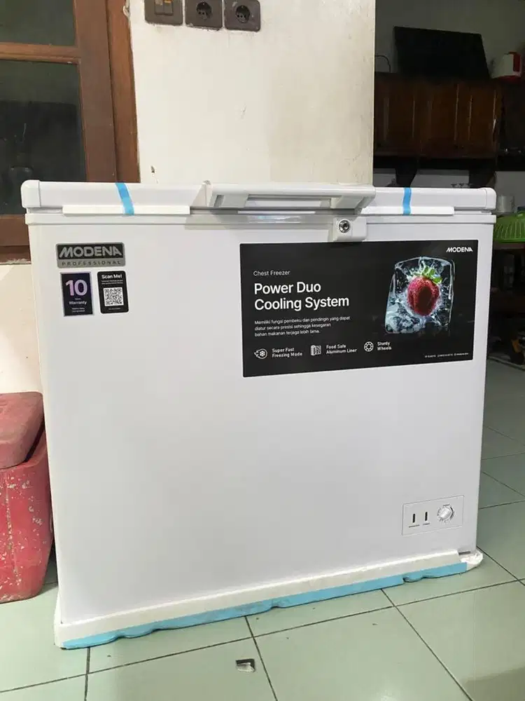 Chest Freezer Modena 200Liter