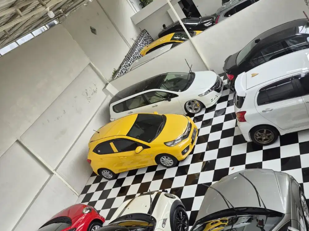 Tempat Usaha Showroom Mubil + Cafe Aktif Pinggir Jalan Tunggul Wulung