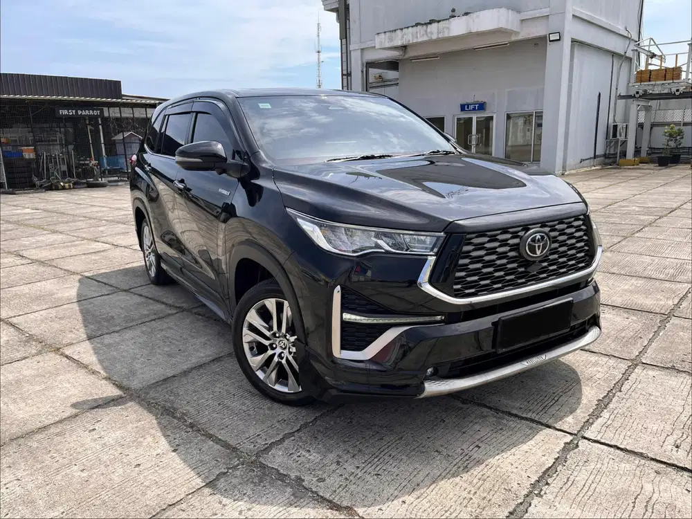 Toyota  Innova Zenix 2.0 Q Hybrid Modelista Cvt 2023