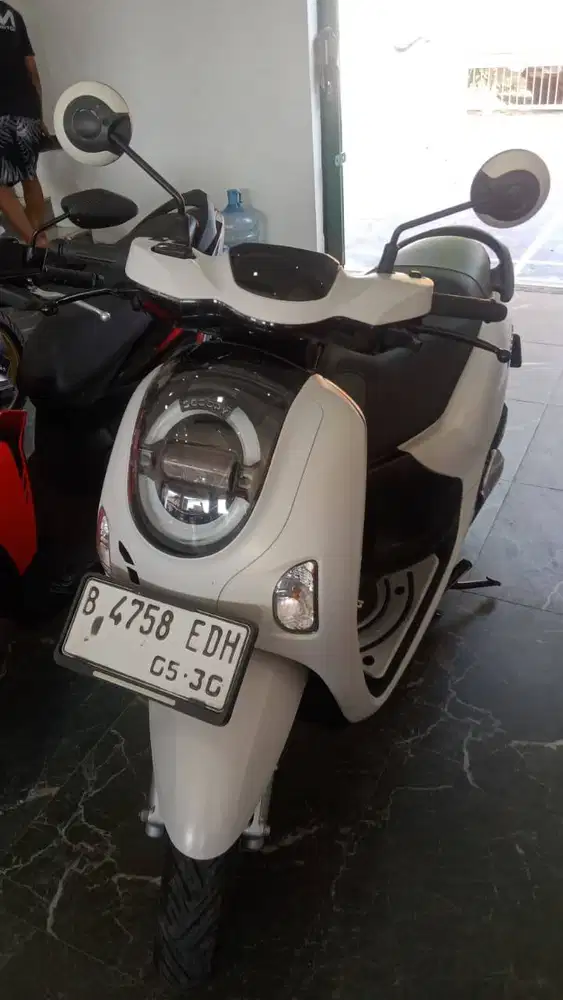 SCOOPY Prestige 2025 LOW KM