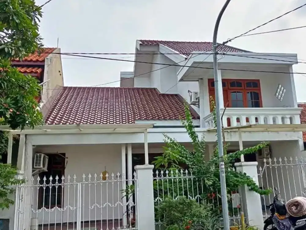 Rumah Rungkut Terawat Siap Huni dekat MERR