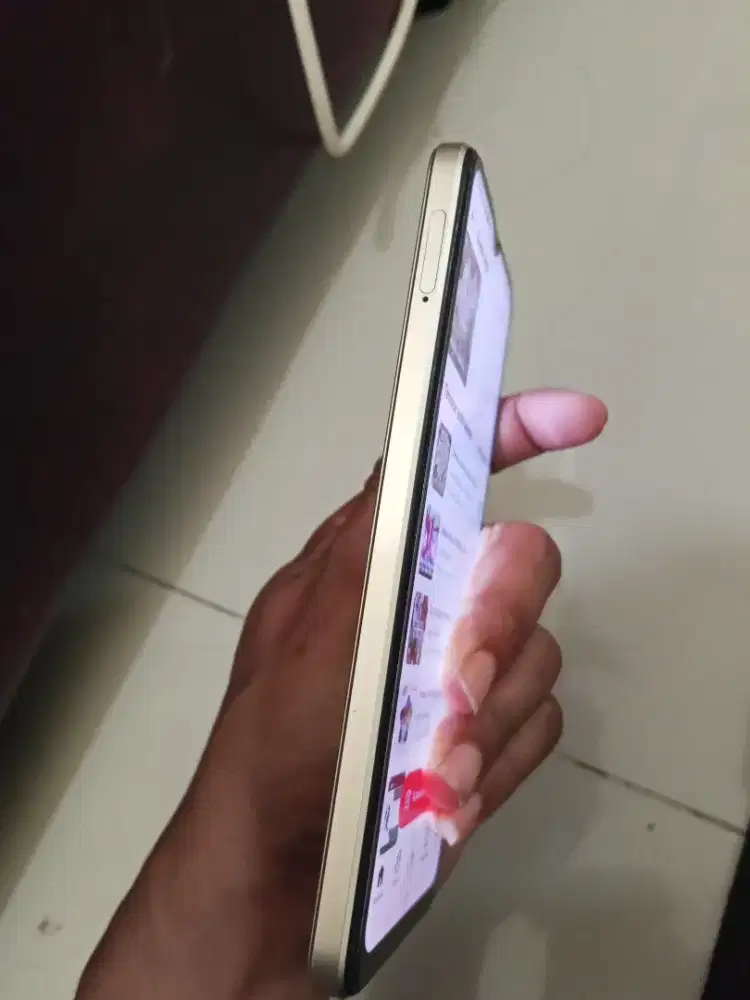 Jual aja hp Oppo a 17k fullshett mulus