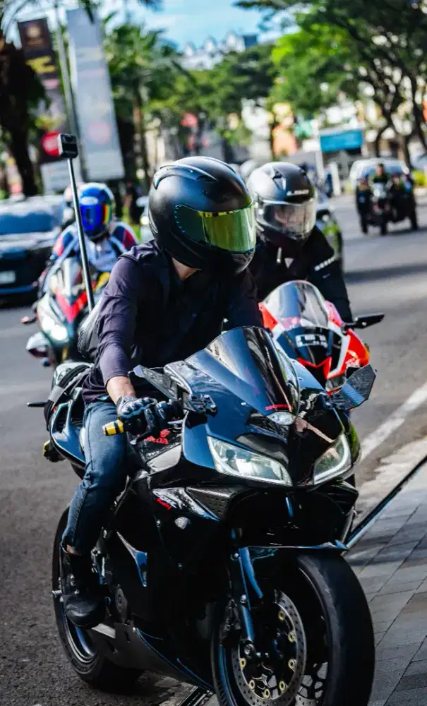 COLLECTOR ITEM Moge Honda CBR600RR Full Paper RC211V Valentino Rossi