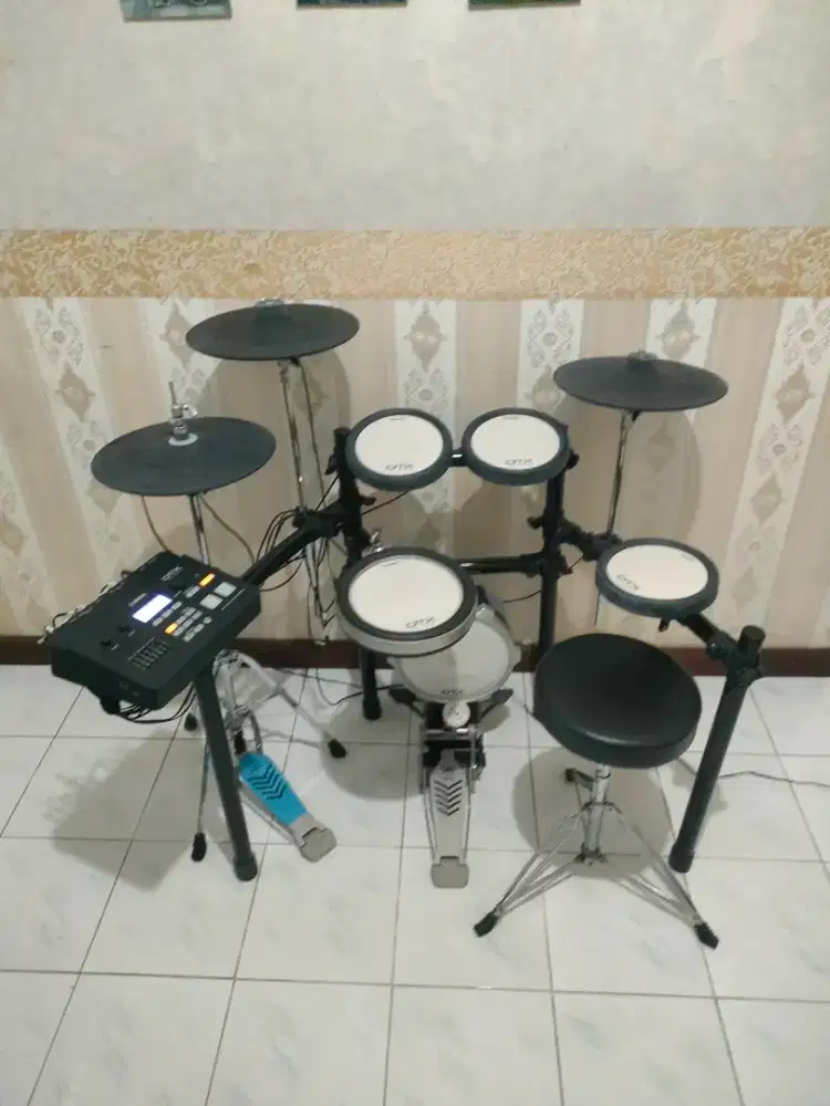 Drum Elektrik Yamaha DTX 720