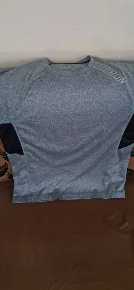 Kaos running size M/L