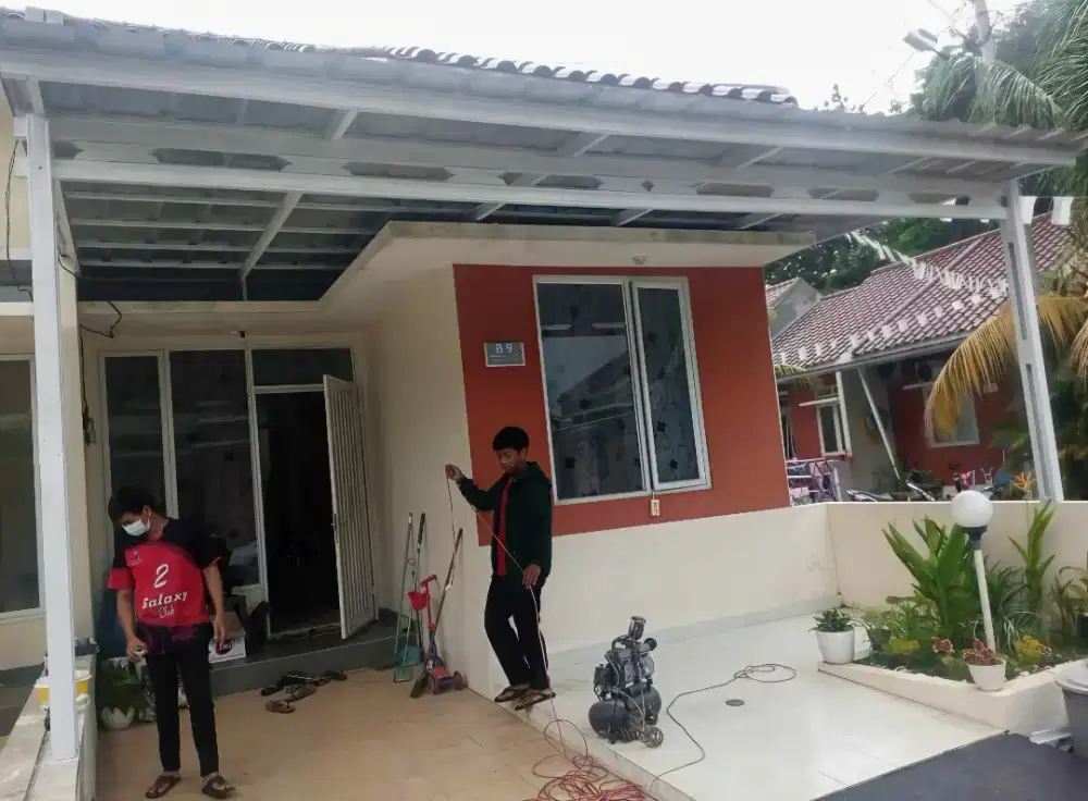 Kanopi baja ringan dan garasi